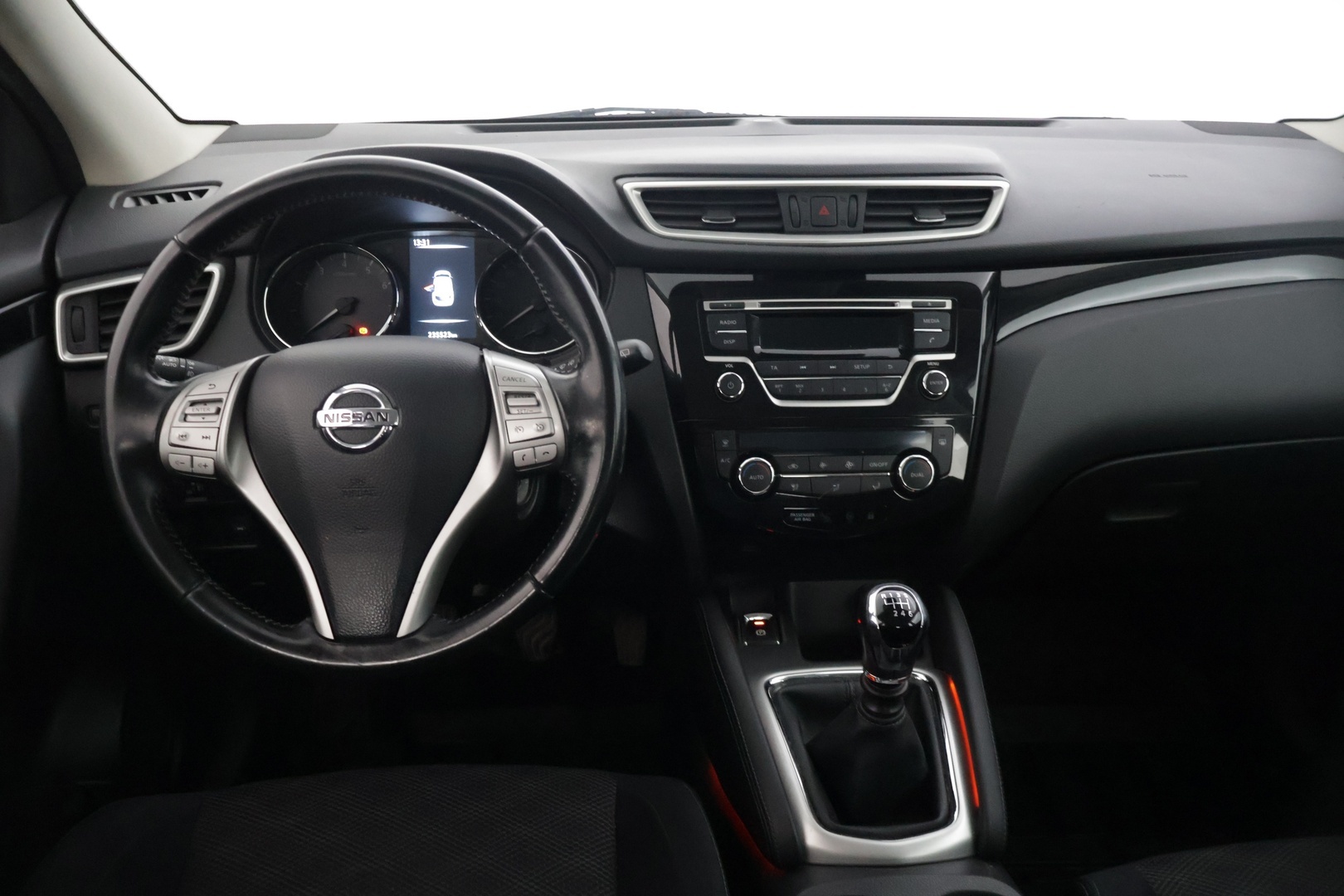 NISSAN Qashqai 2015