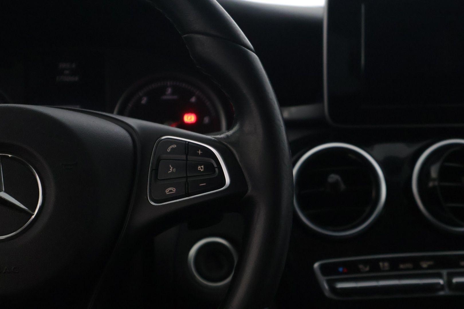 MERCEDES-BENZ C 2017