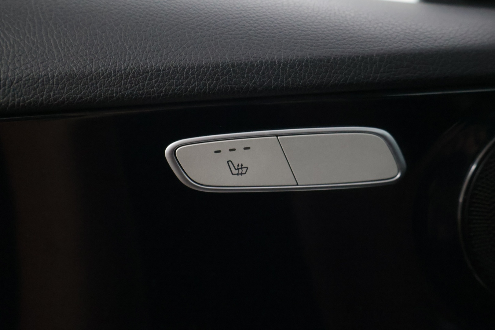 MERCEDES-BENZ C 2017