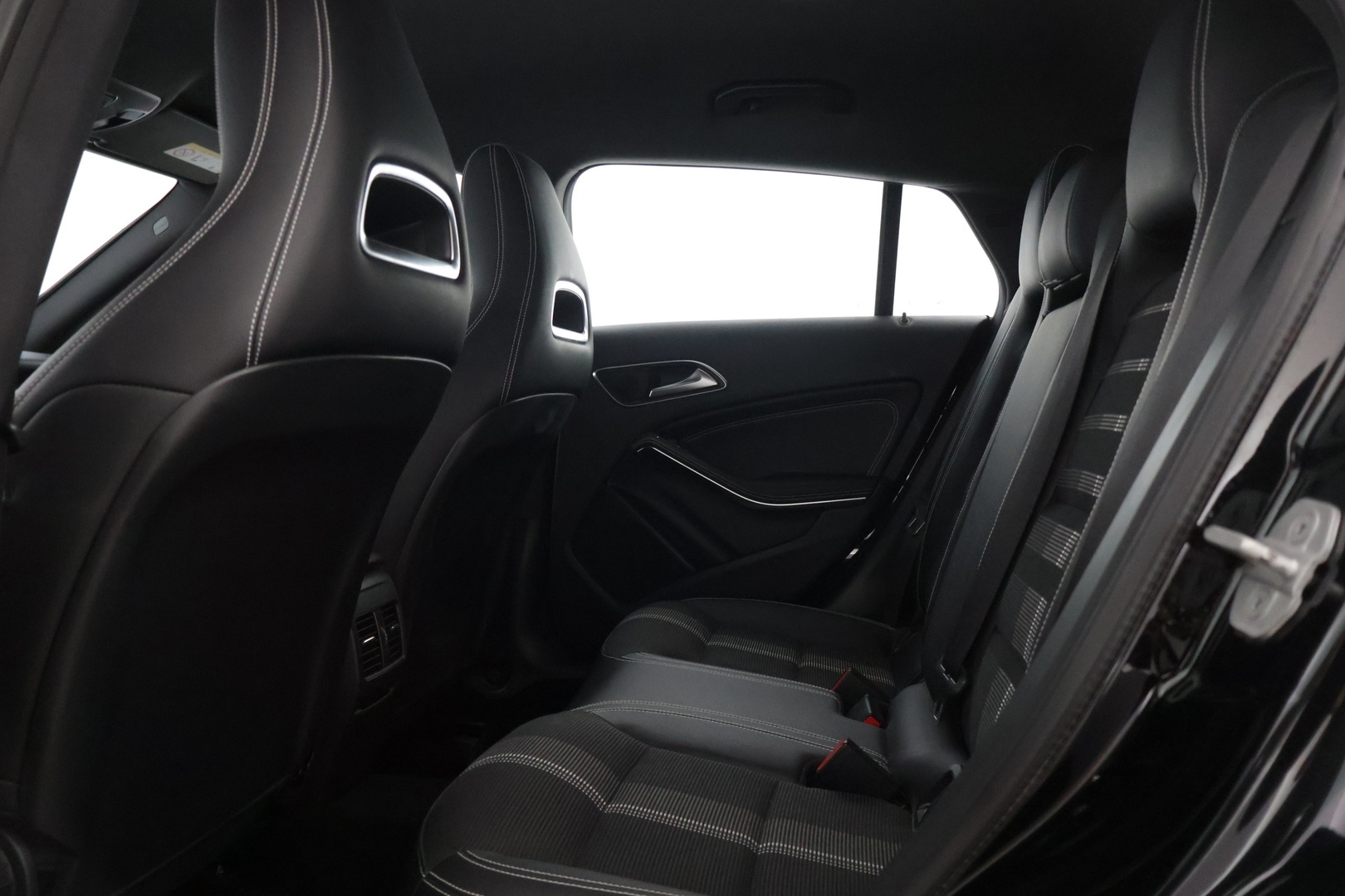 MERCEDES-BENZ CLA 2017