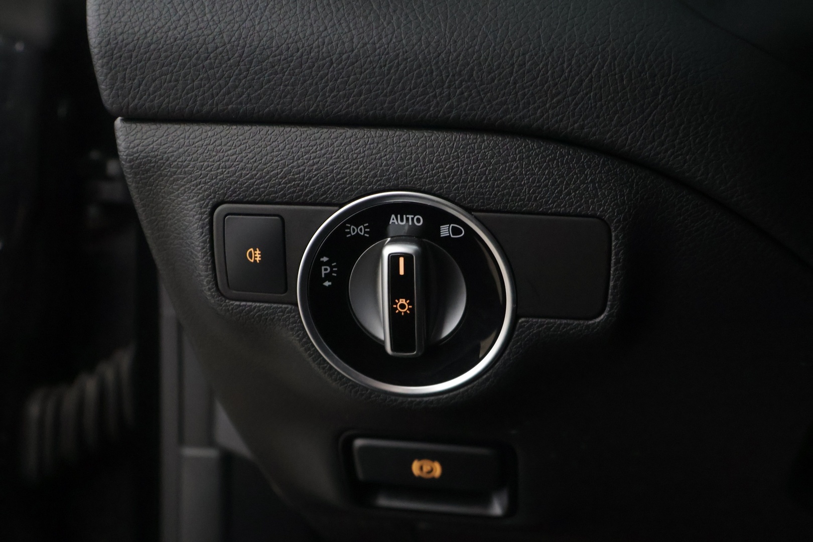 MERCEDES-BENZ CLA 2017