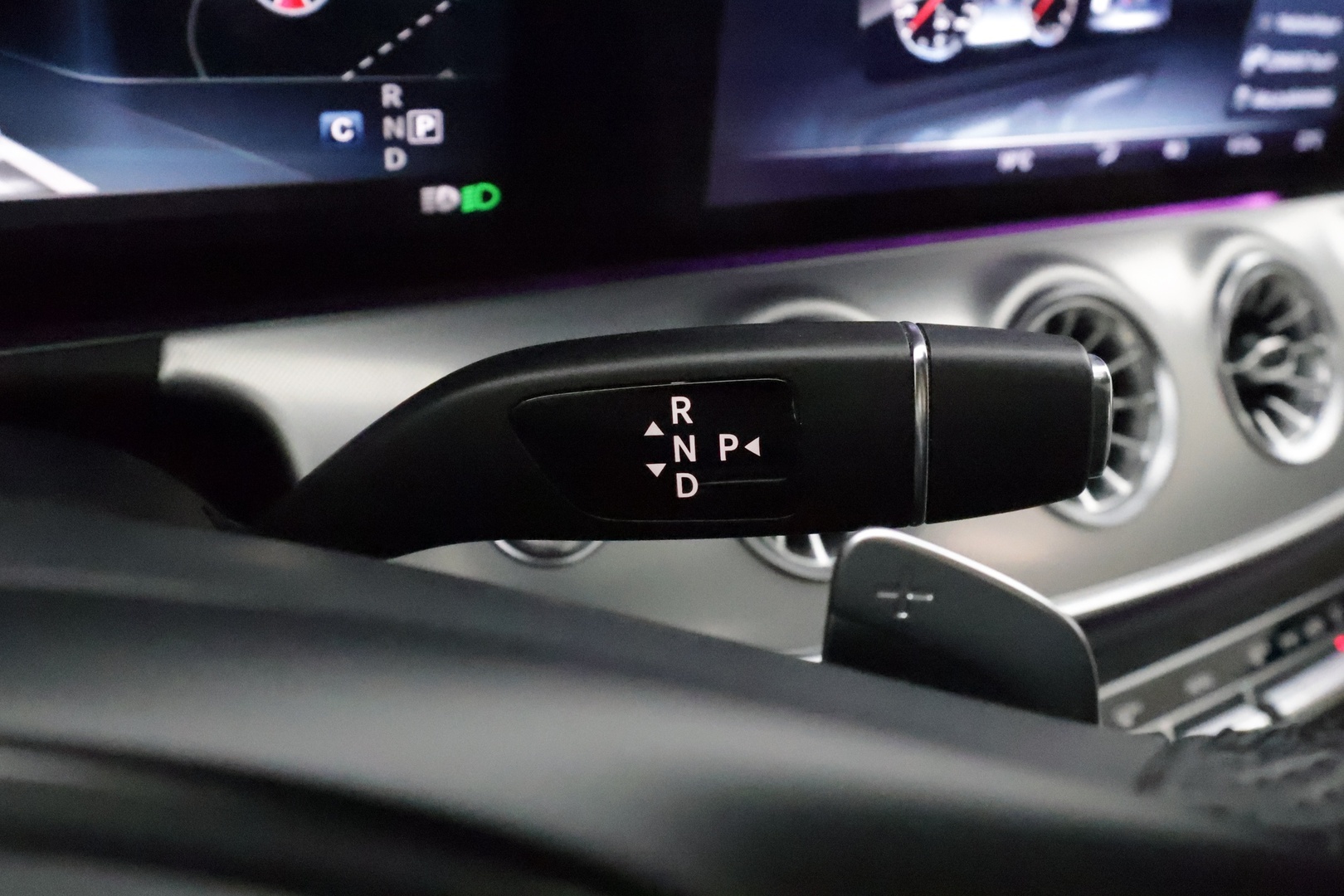 MERCEDES-BENZ E 2017