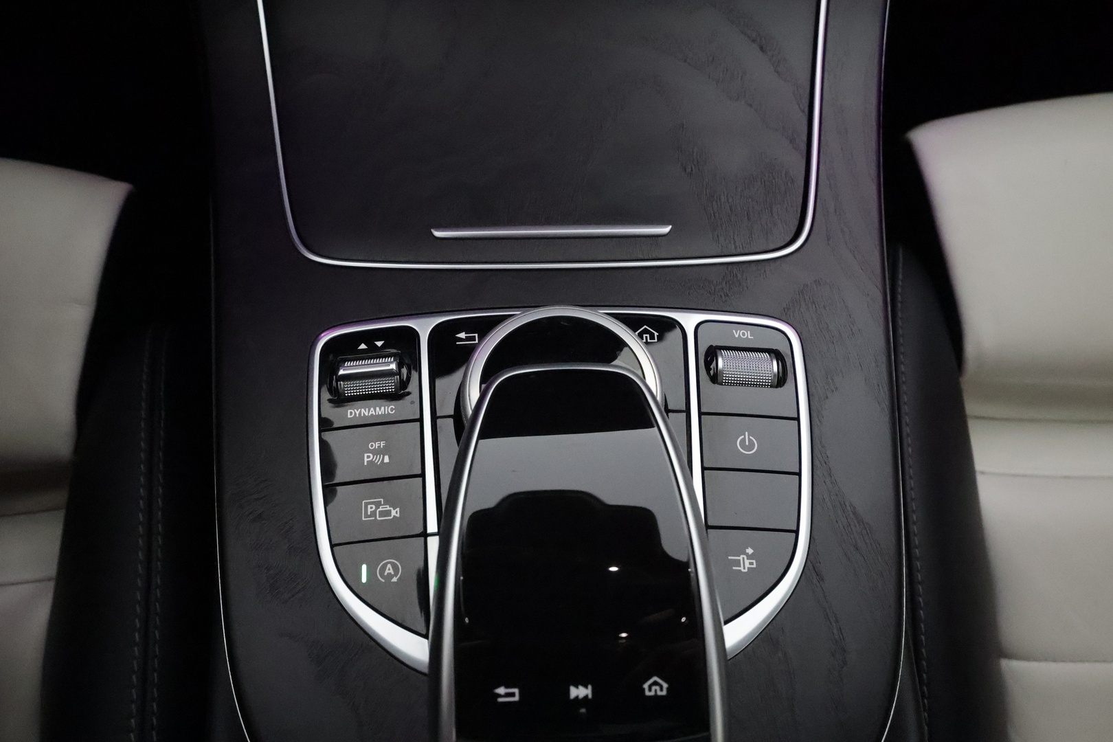 MERCEDES-BENZ E 2017