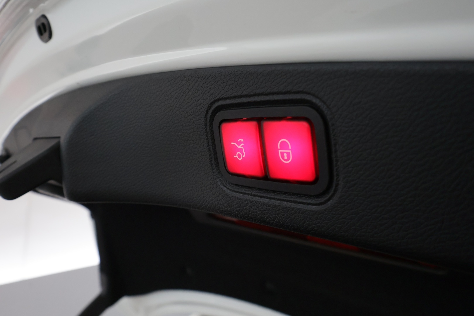 MERCEDES-BENZ E 2017