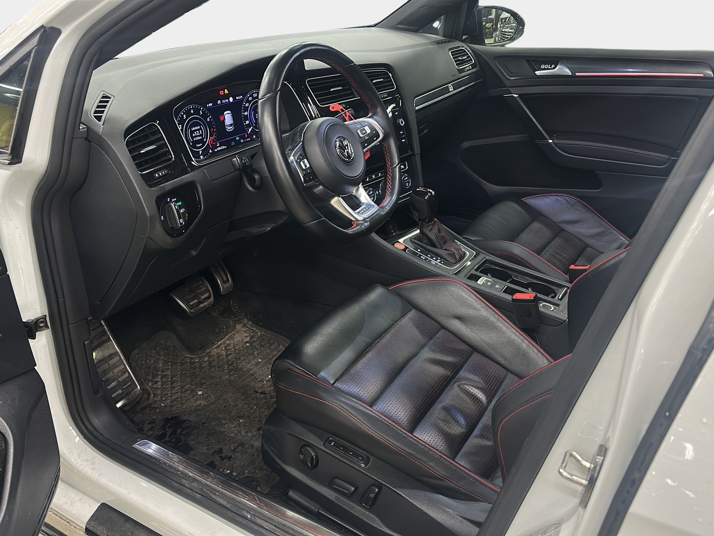 VOLKSWAGEN Golf 2018