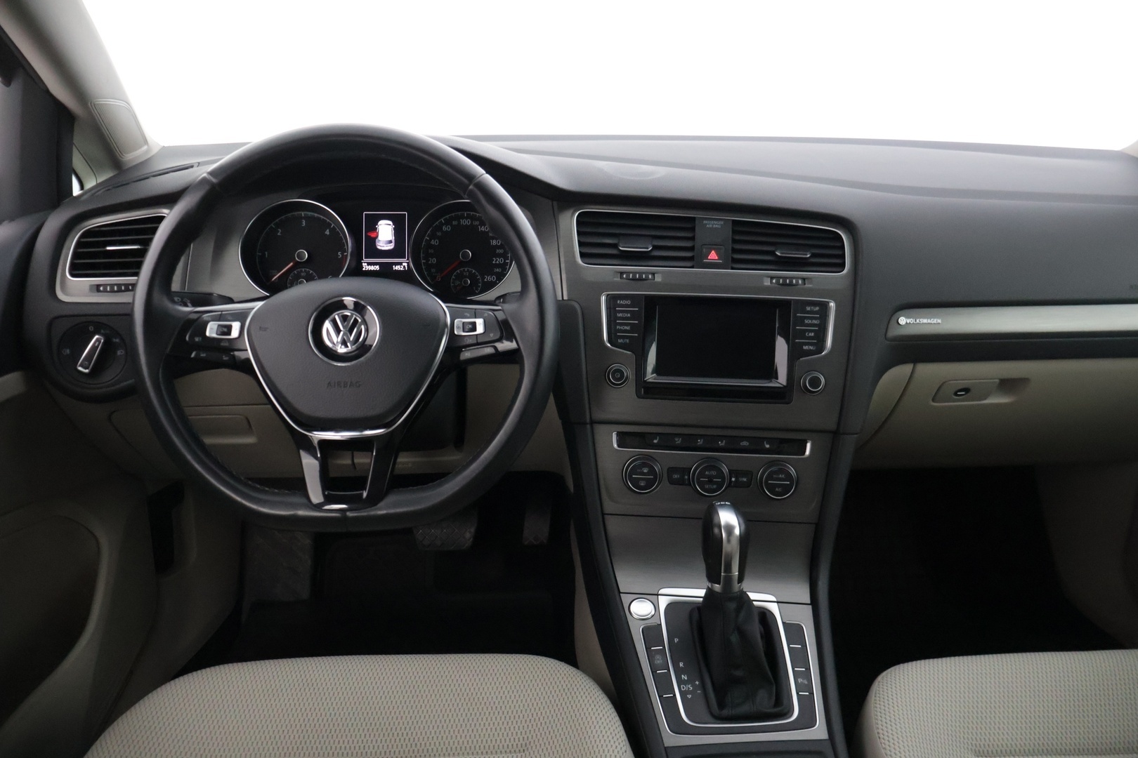 VOLKSWAGEN Golf 2014