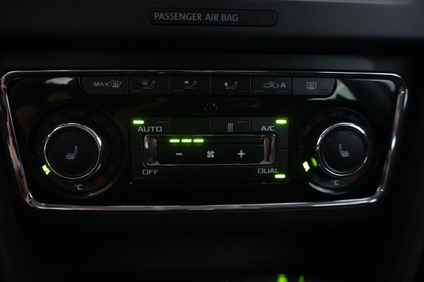 SKODA Superb 2014