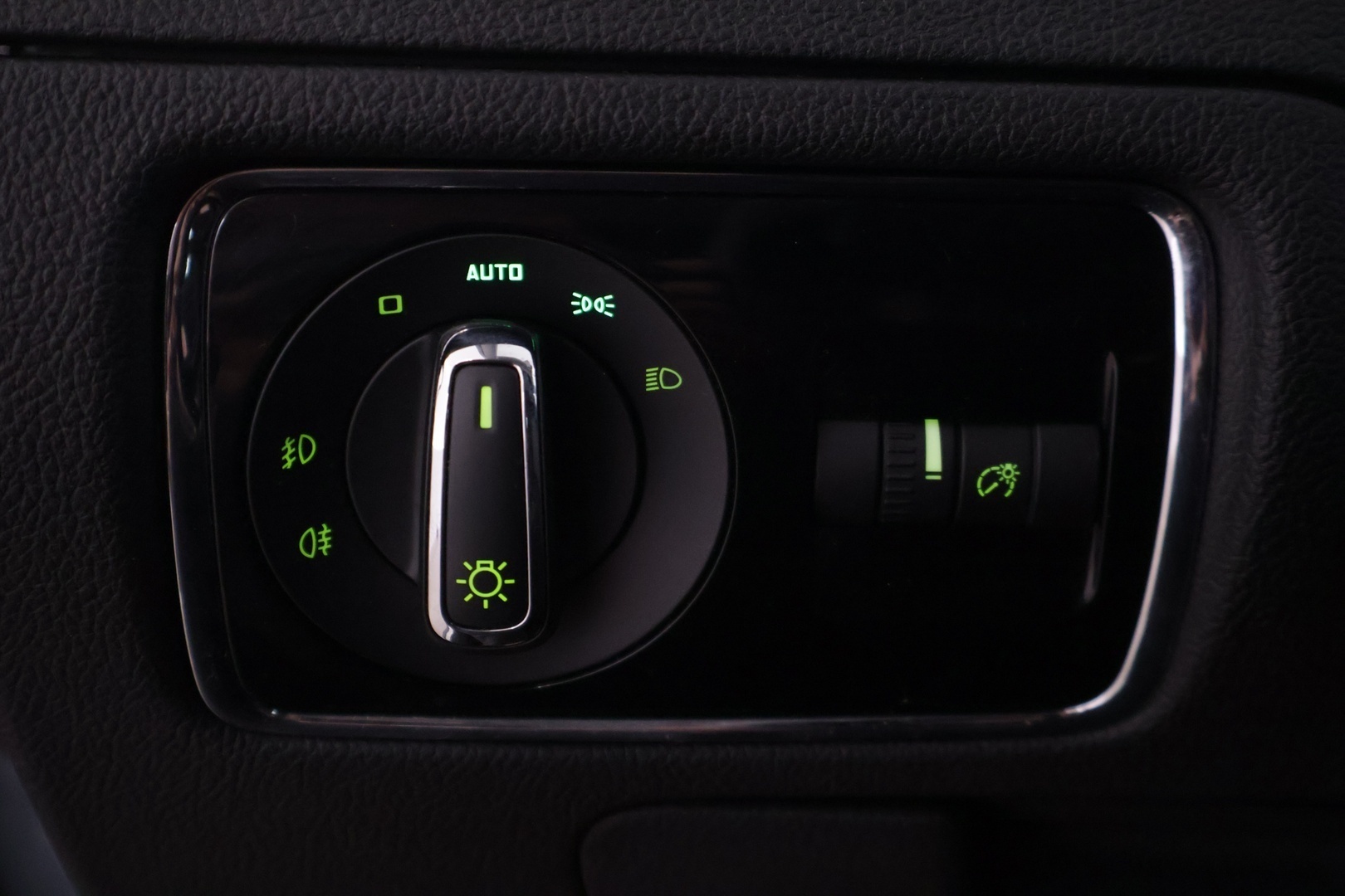 SKODA Superb 2014