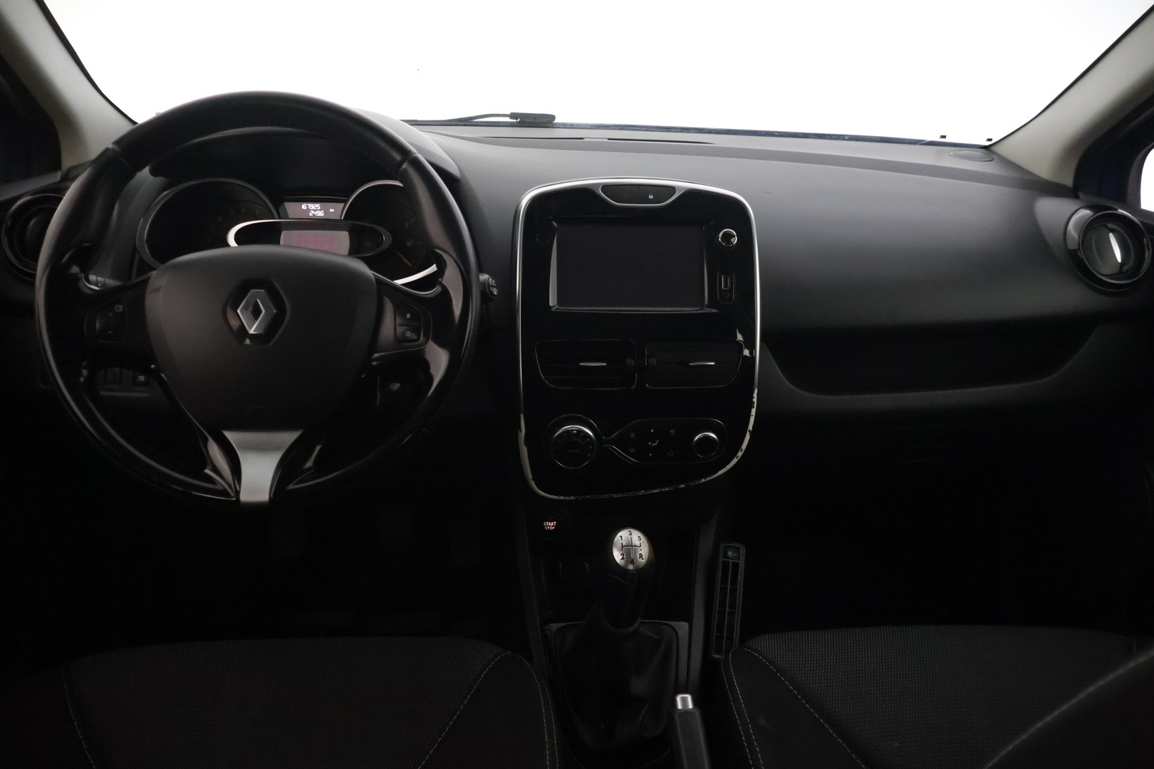 RENAULT Clio 2015