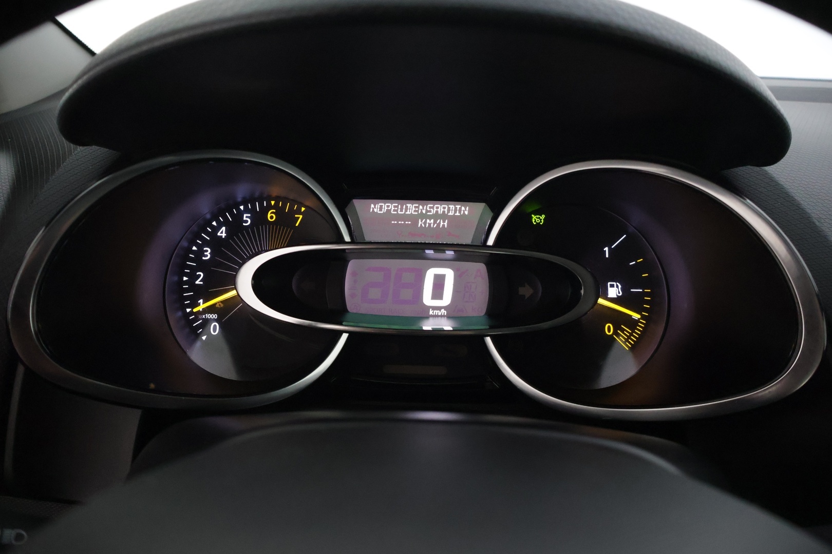 RENAULT Clio 2015