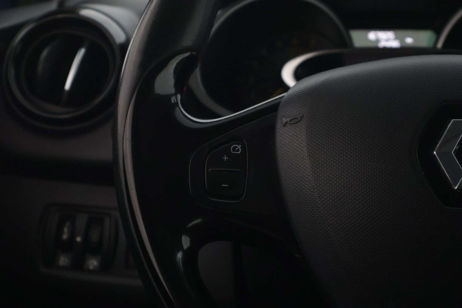 RENAULT Clio 2015