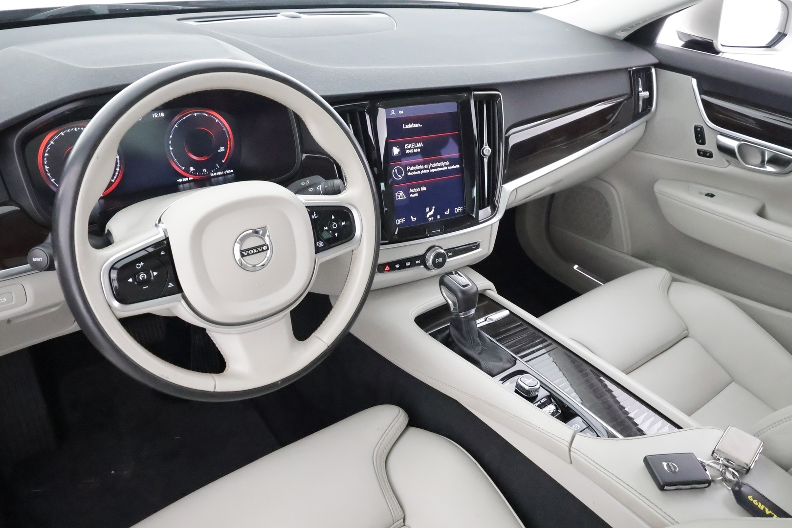 VOLVO S90 2017