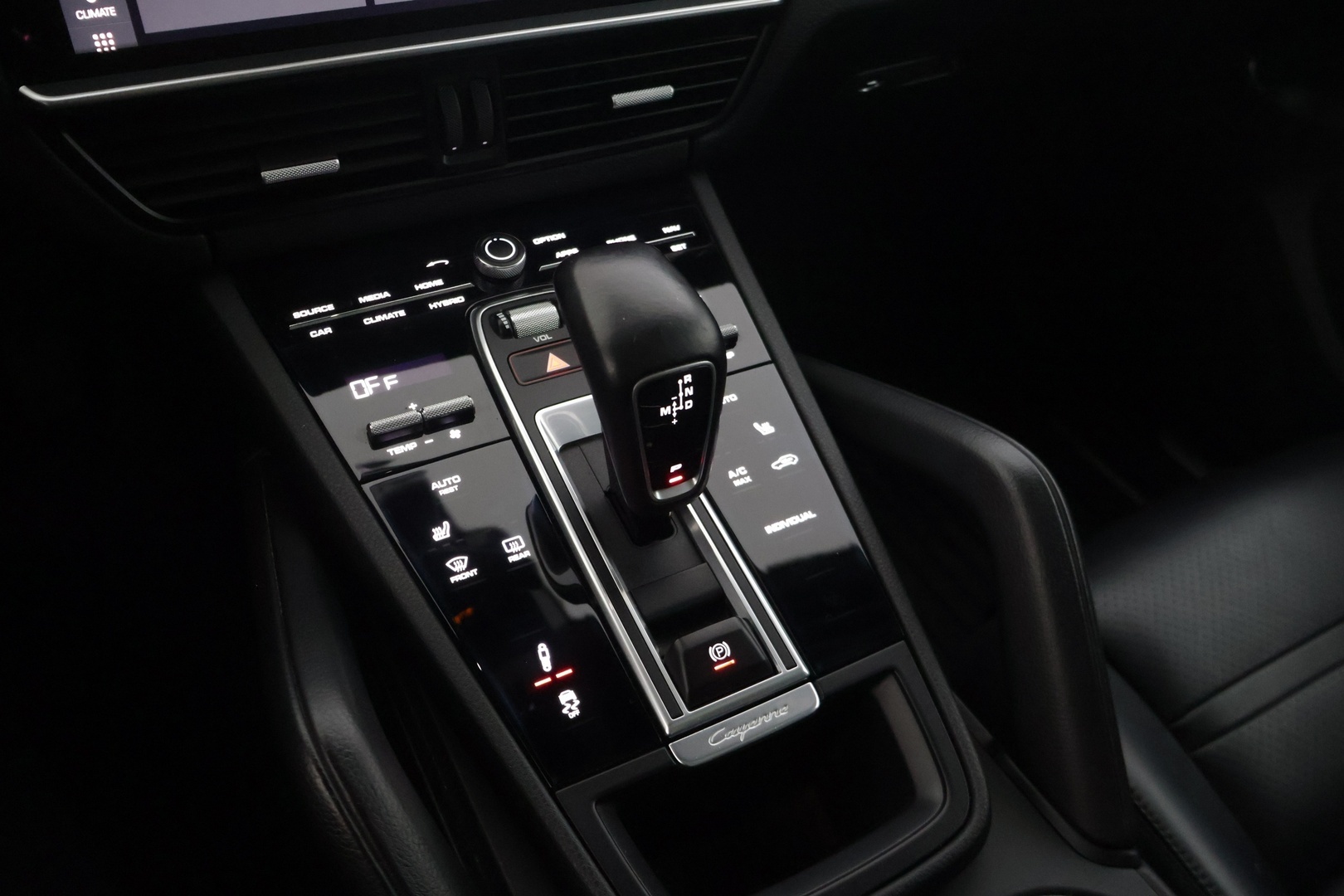 PORSCHE Cayenne 2018