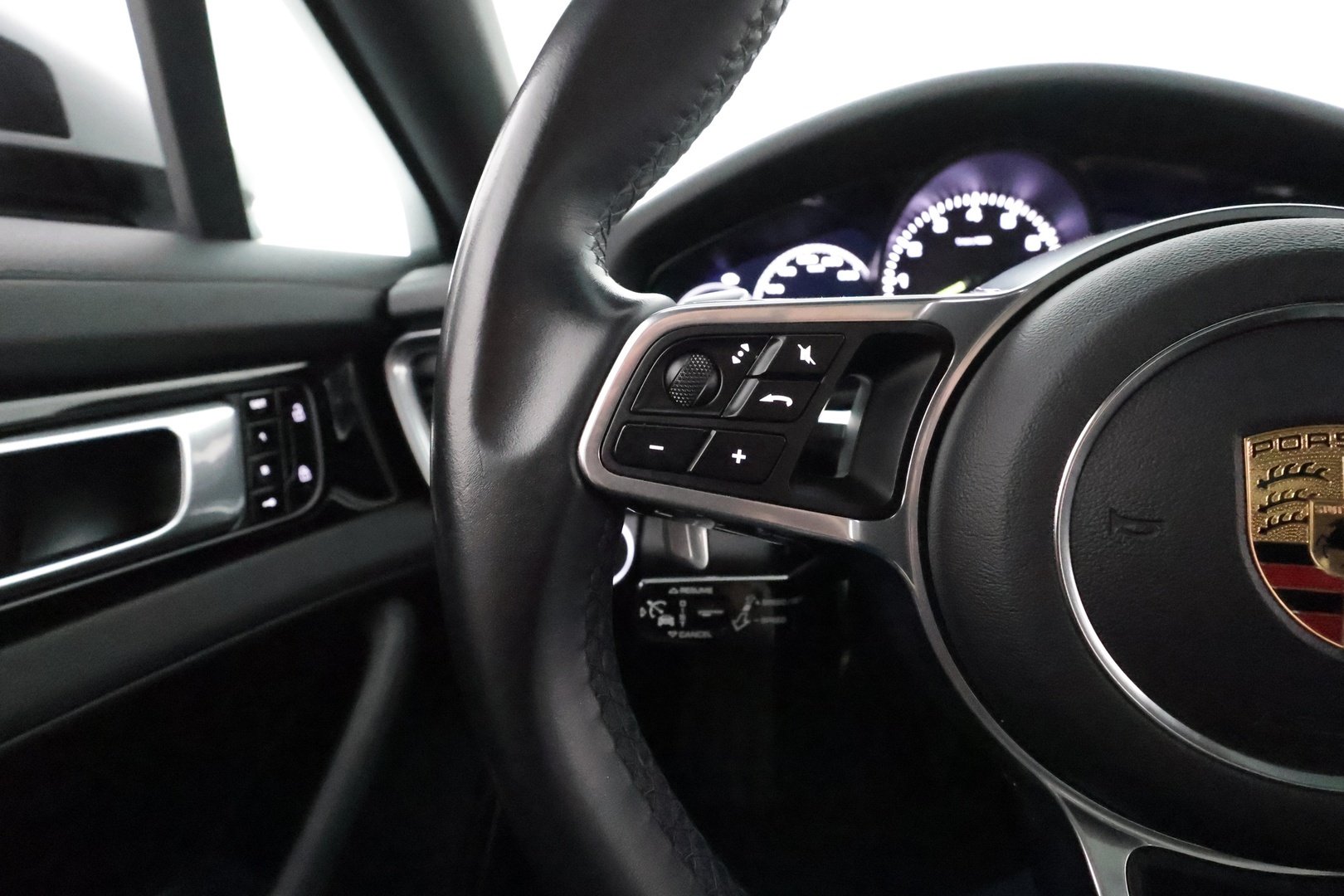 PORSCHE Panamera 2019