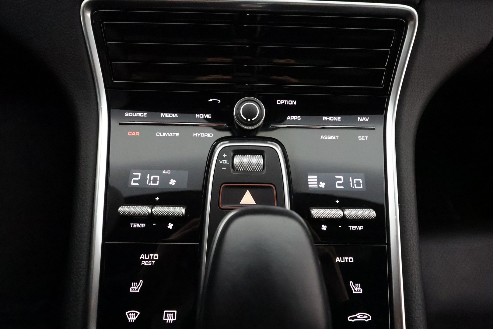 PORSCHE Panamera 2019