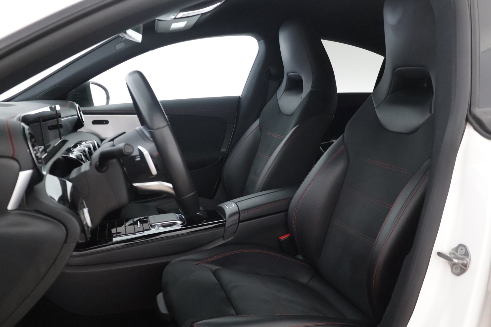 MERCEDES-BENZ CLA 2020