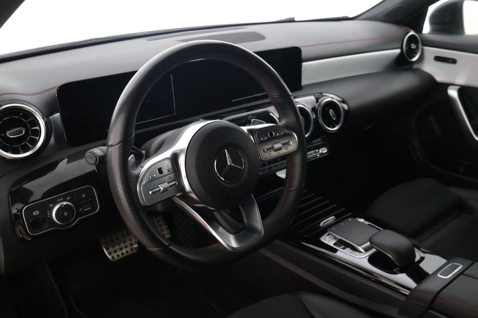 MERCEDES-BENZ CLA 2020