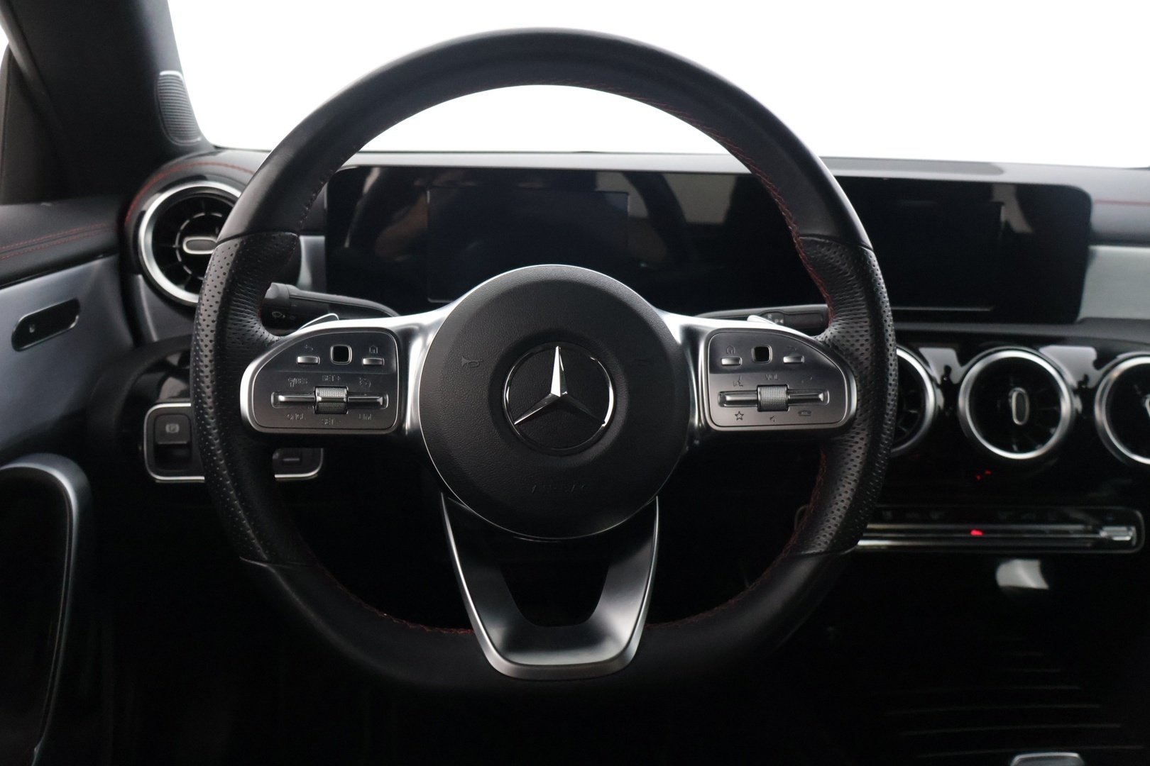 MERCEDES-BENZ CLA 2020