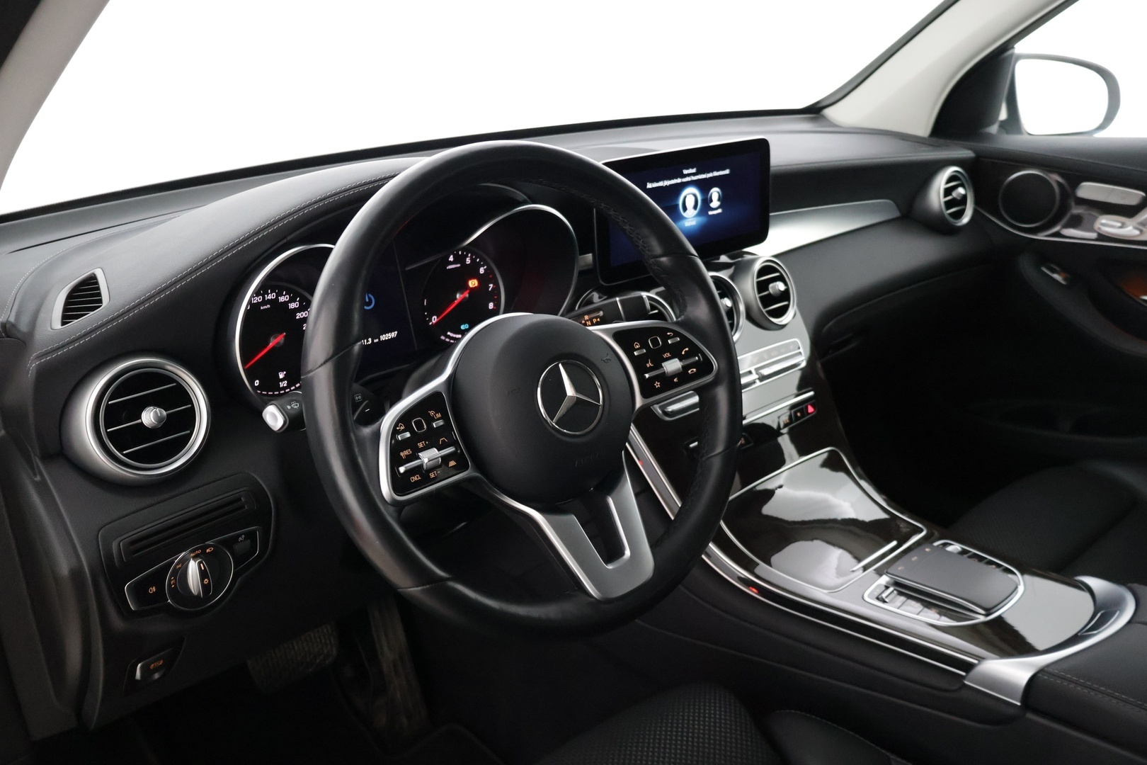 MERCEDES-BENZ GLC 2021