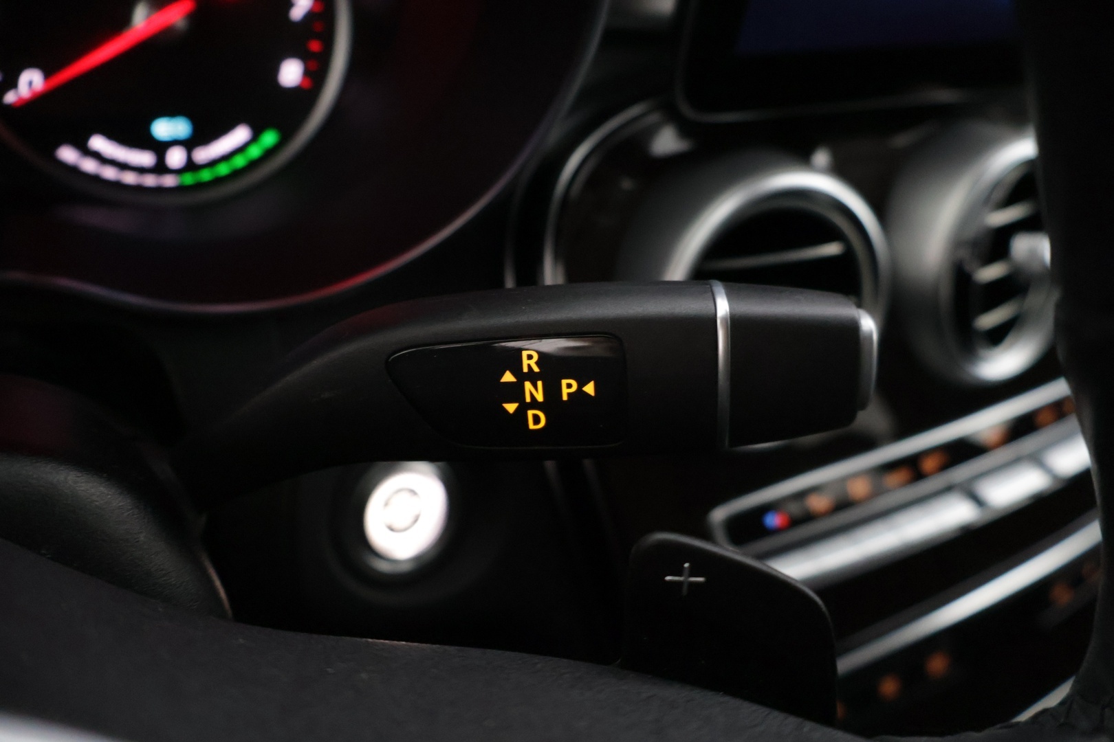 MERCEDES-BENZ GLC 2021