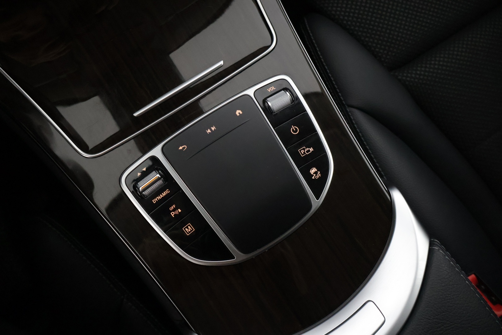 MERCEDES-BENZ GLC 2021