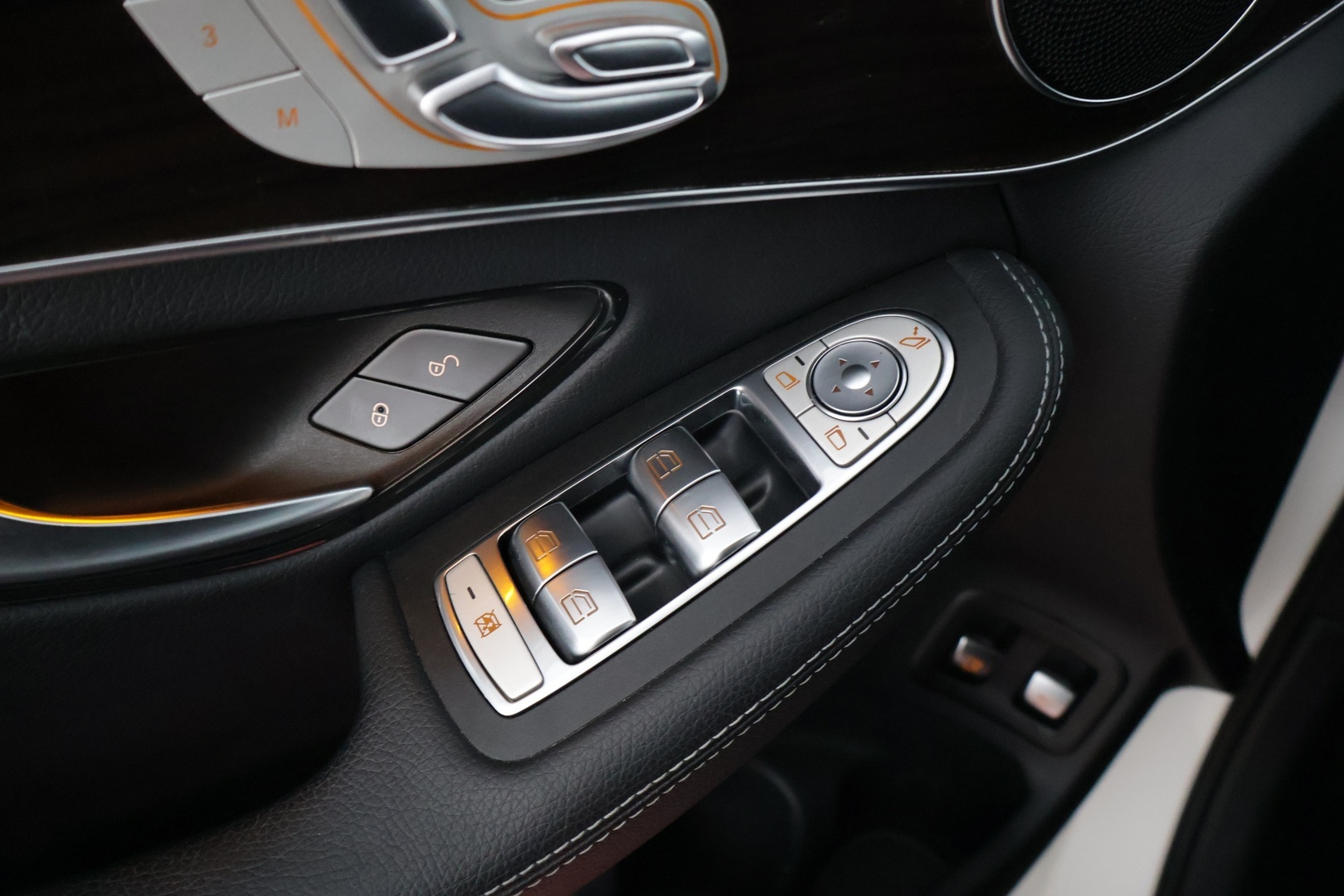 MERCEDES-BENZ GLC 2021