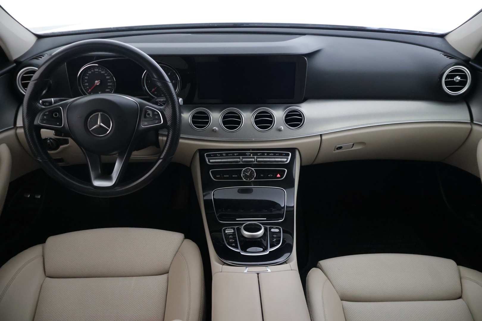 MERCEDES-BENZ E 2017