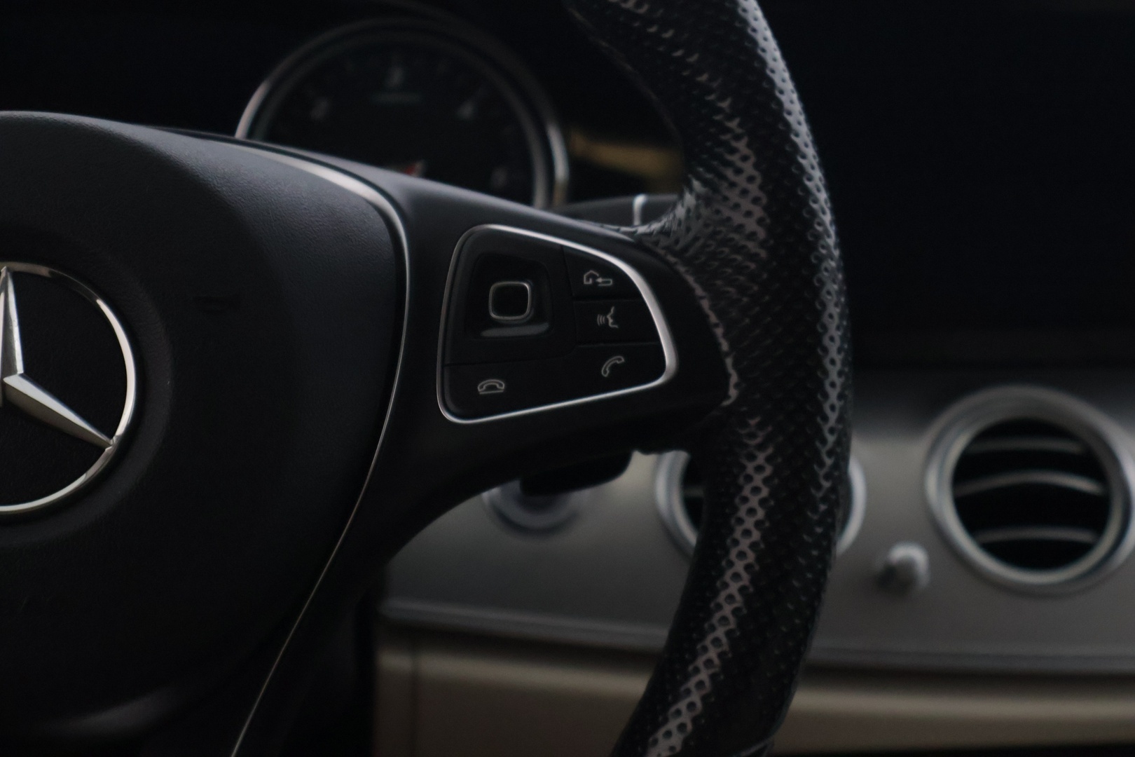 MERCEDES-BENZ E 2017