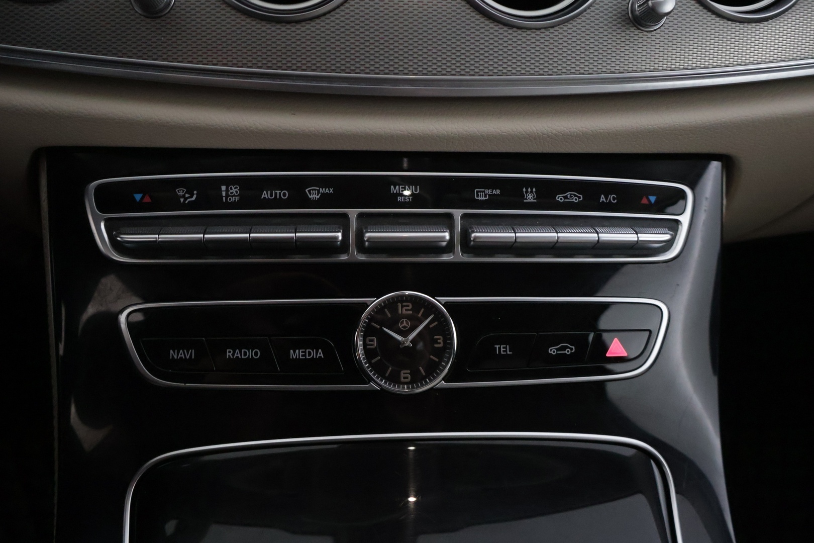 MERCEDES-BENZ E 2017