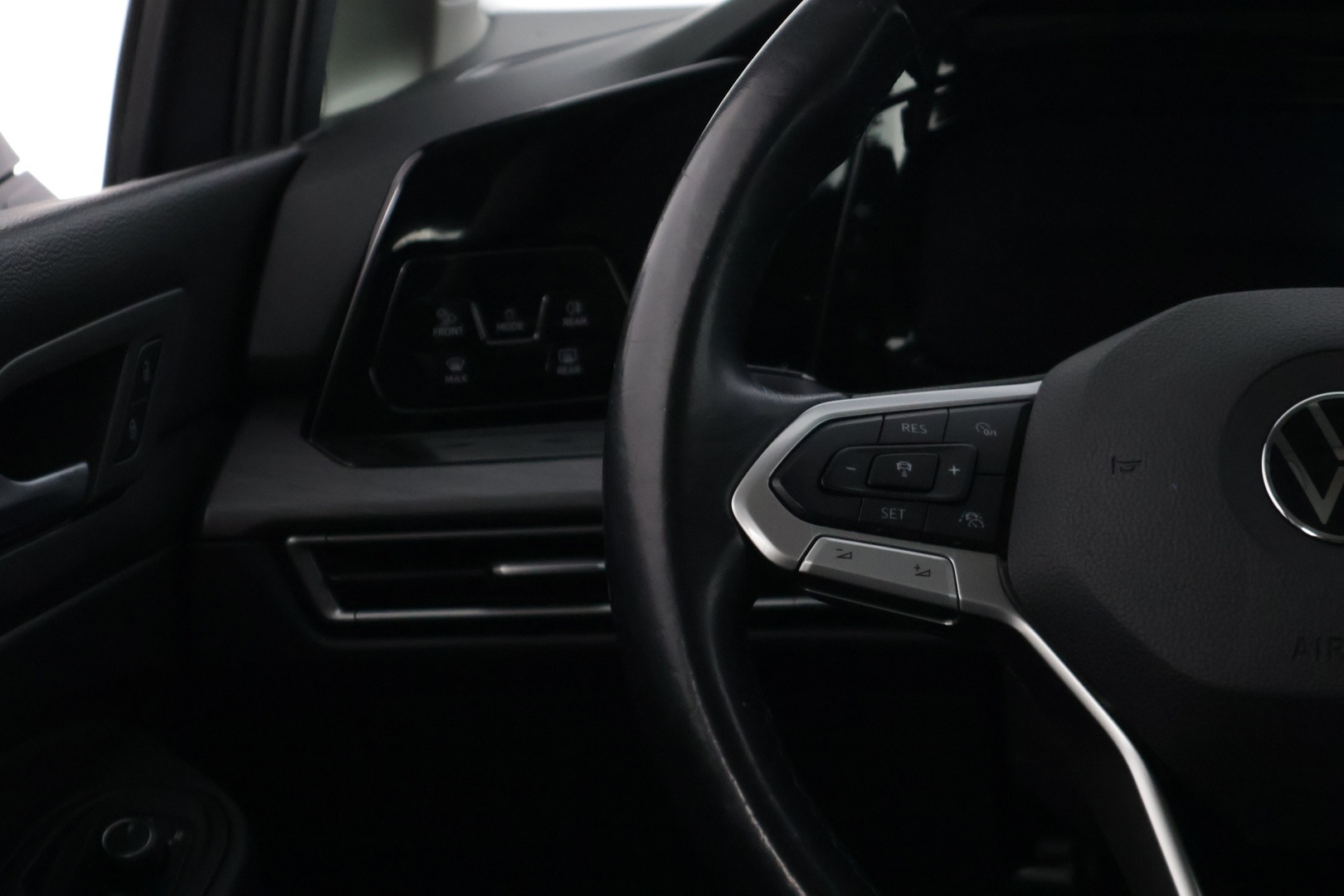 VOLKSWAGEN Golf 2020