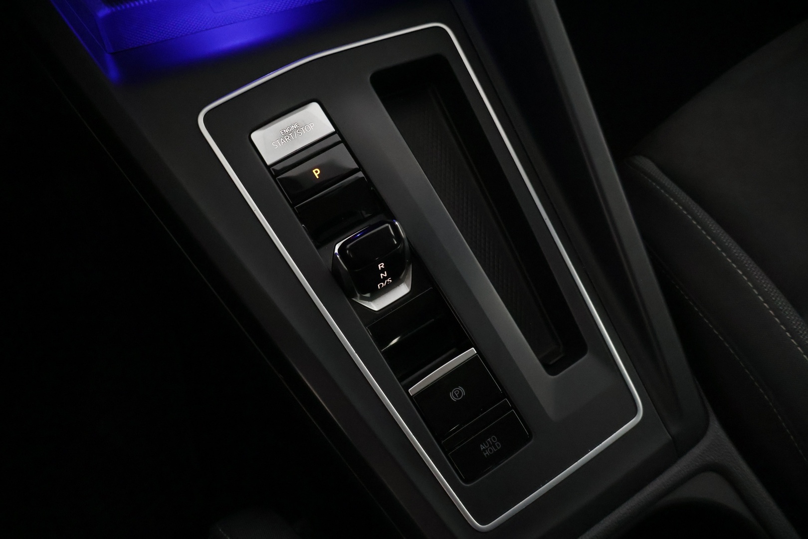 VOLKSWAGEN Golf 2020