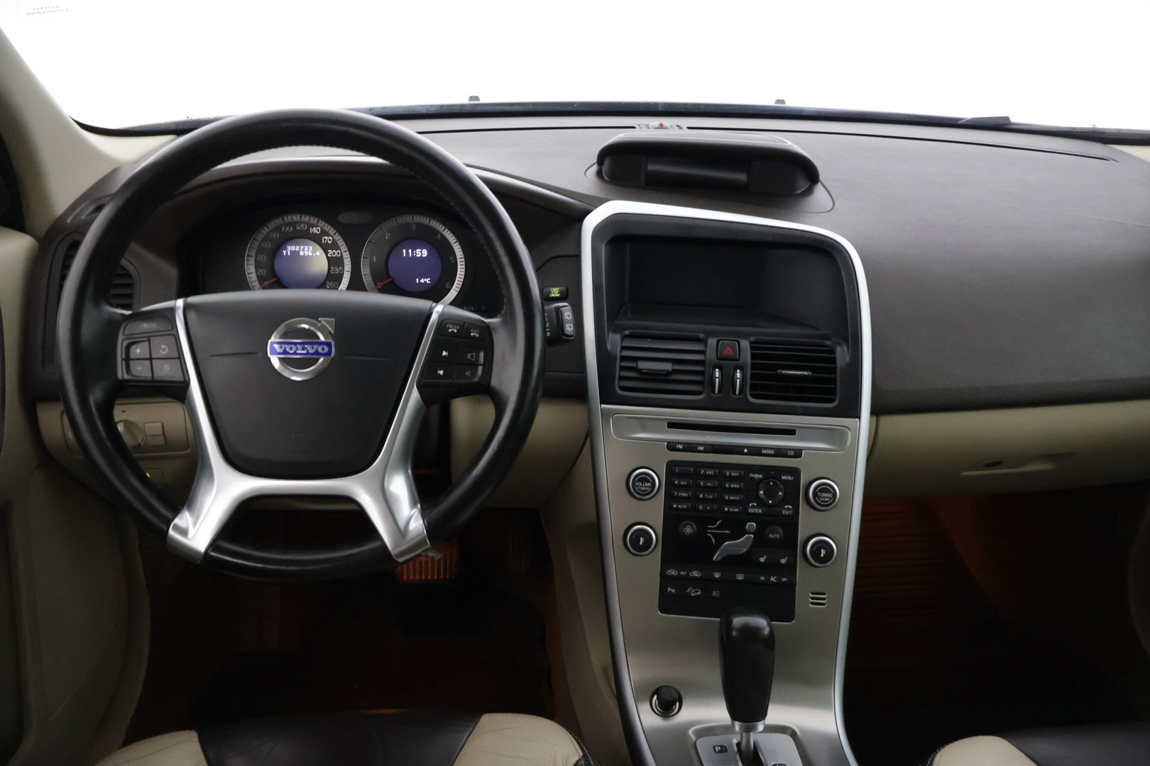 VOLVO XC60 2011