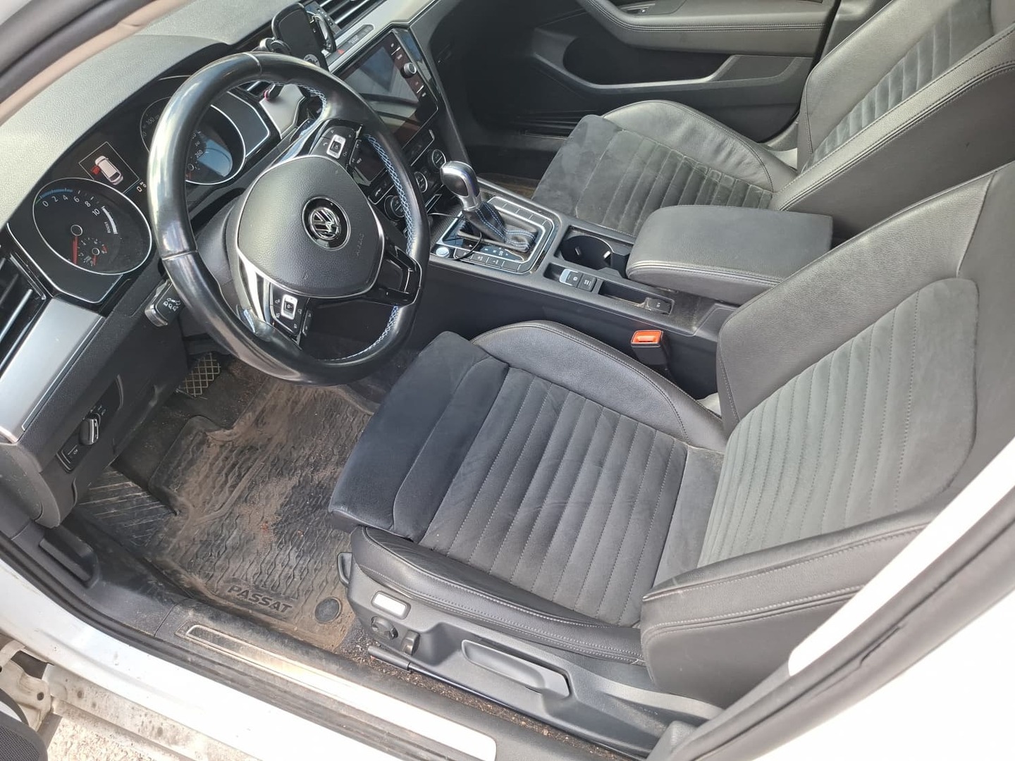 VOLKSWAGEN Passat 2017