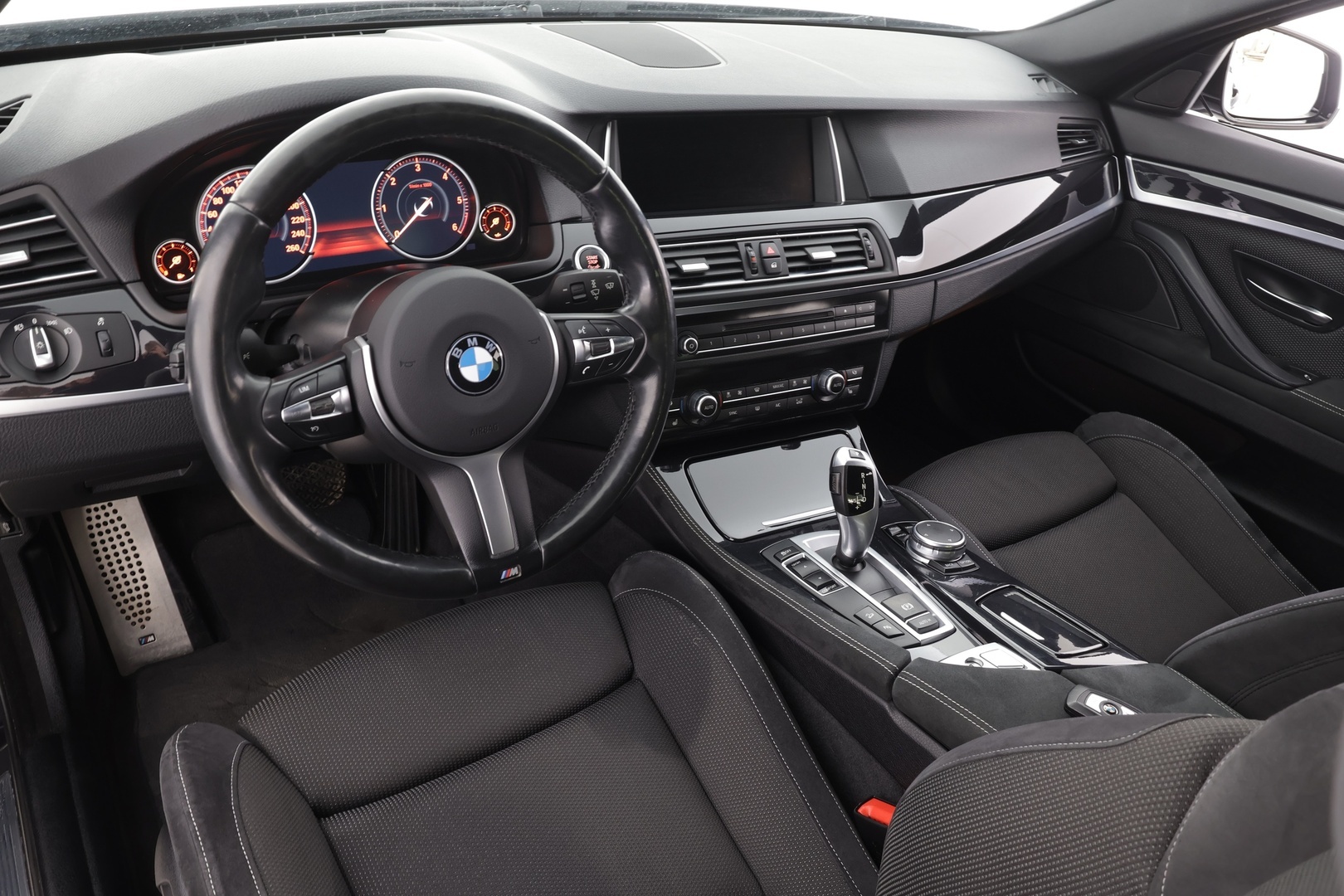 BMW 520 2015