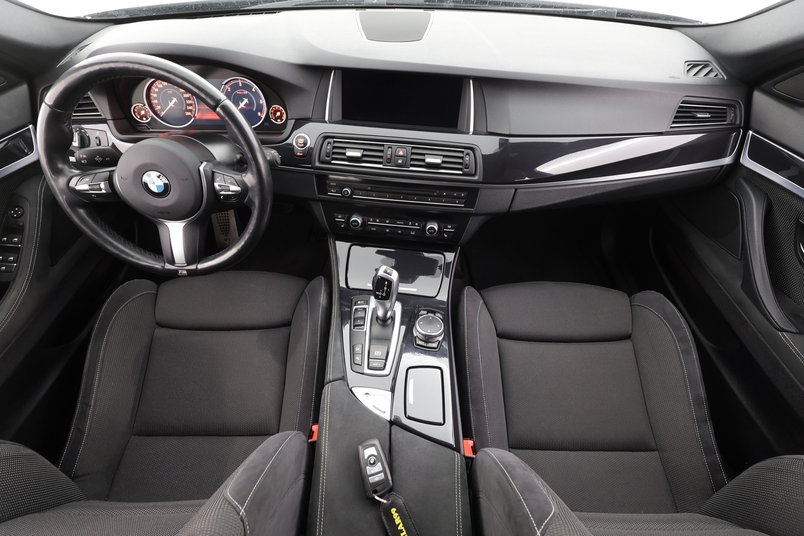 BMW 520 2015