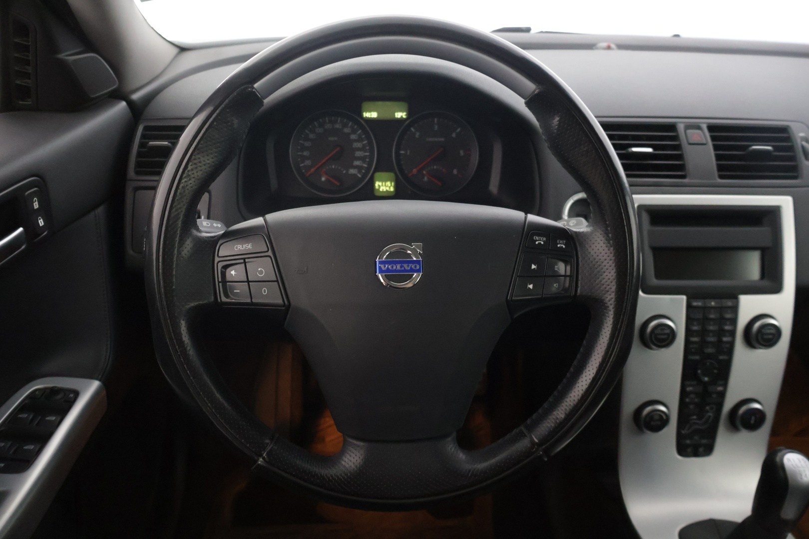 VOLVO V50 2011