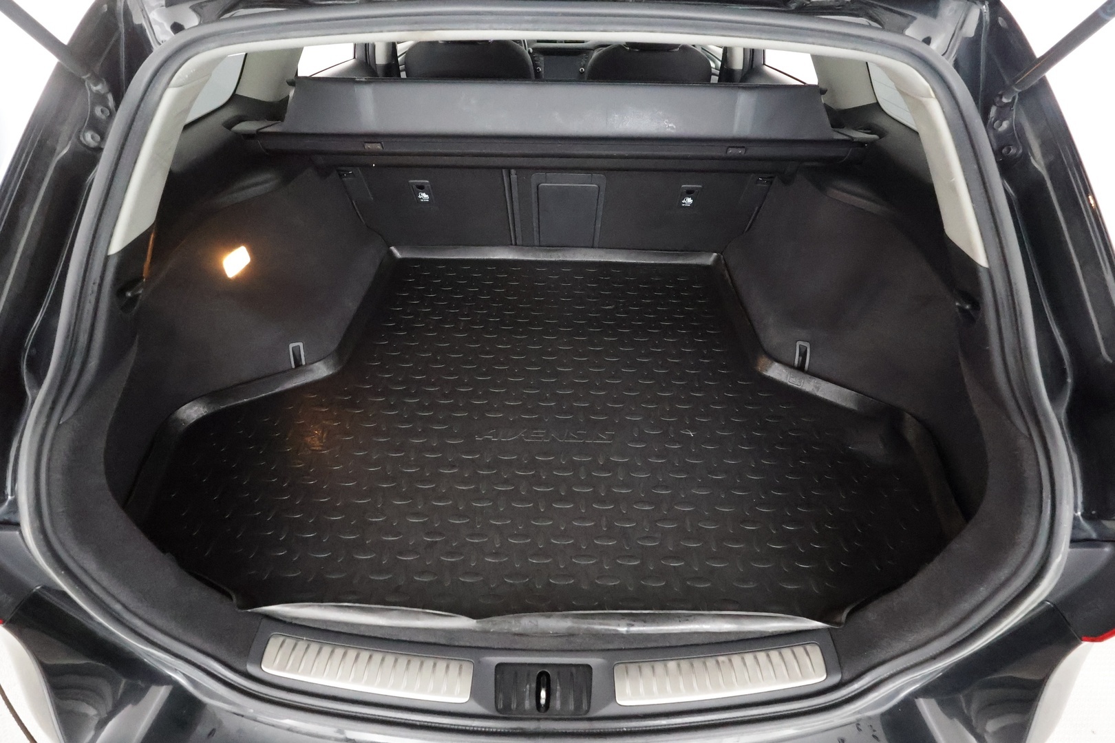 TOYOTA Avensis 2017