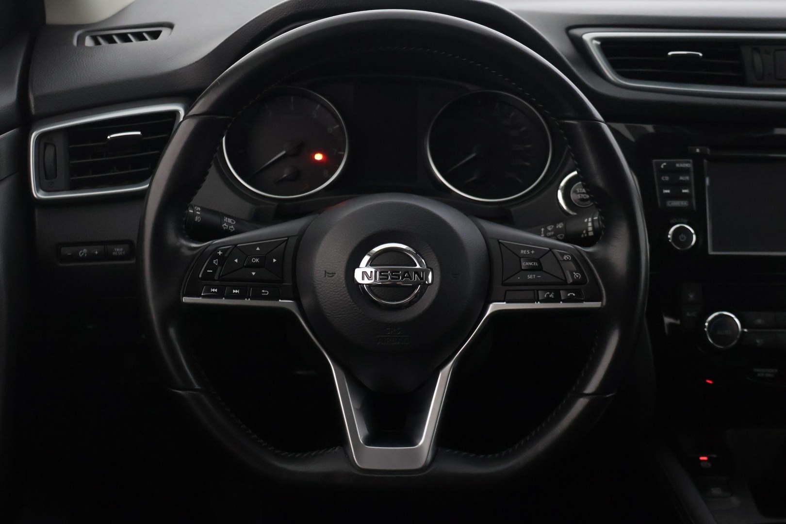 NISSAN Qashqai 2017