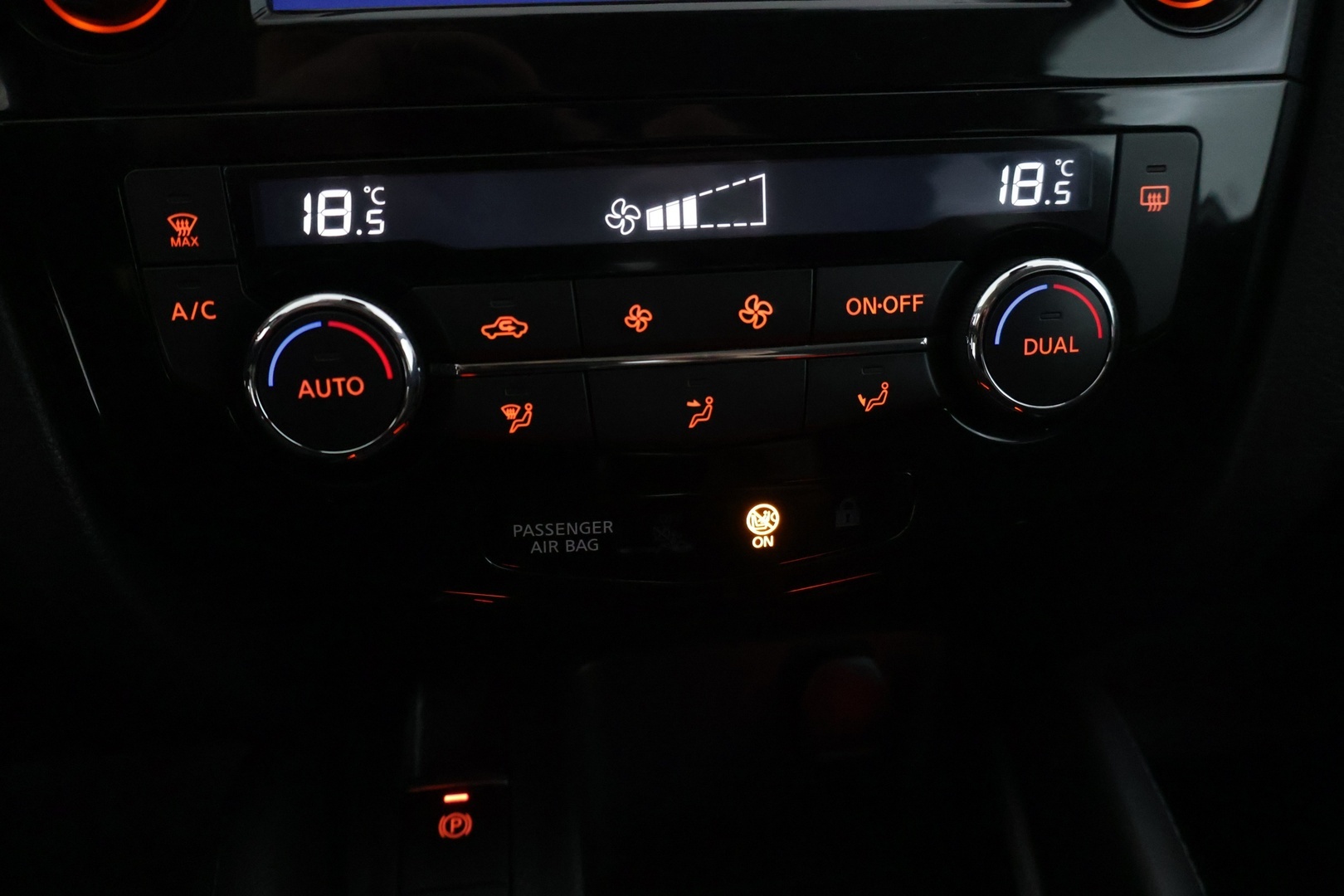 NISSAN Qashqai 2017