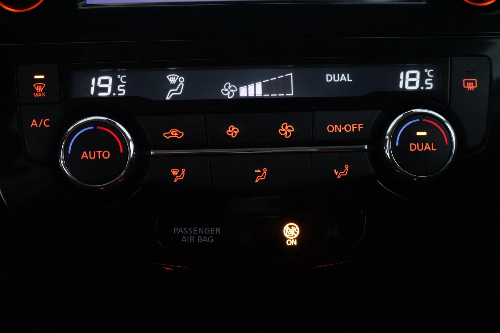 NISSAN Qashqai 2018