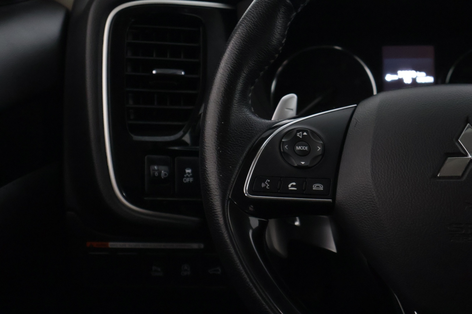 MITSUBISHI Outlander 2019