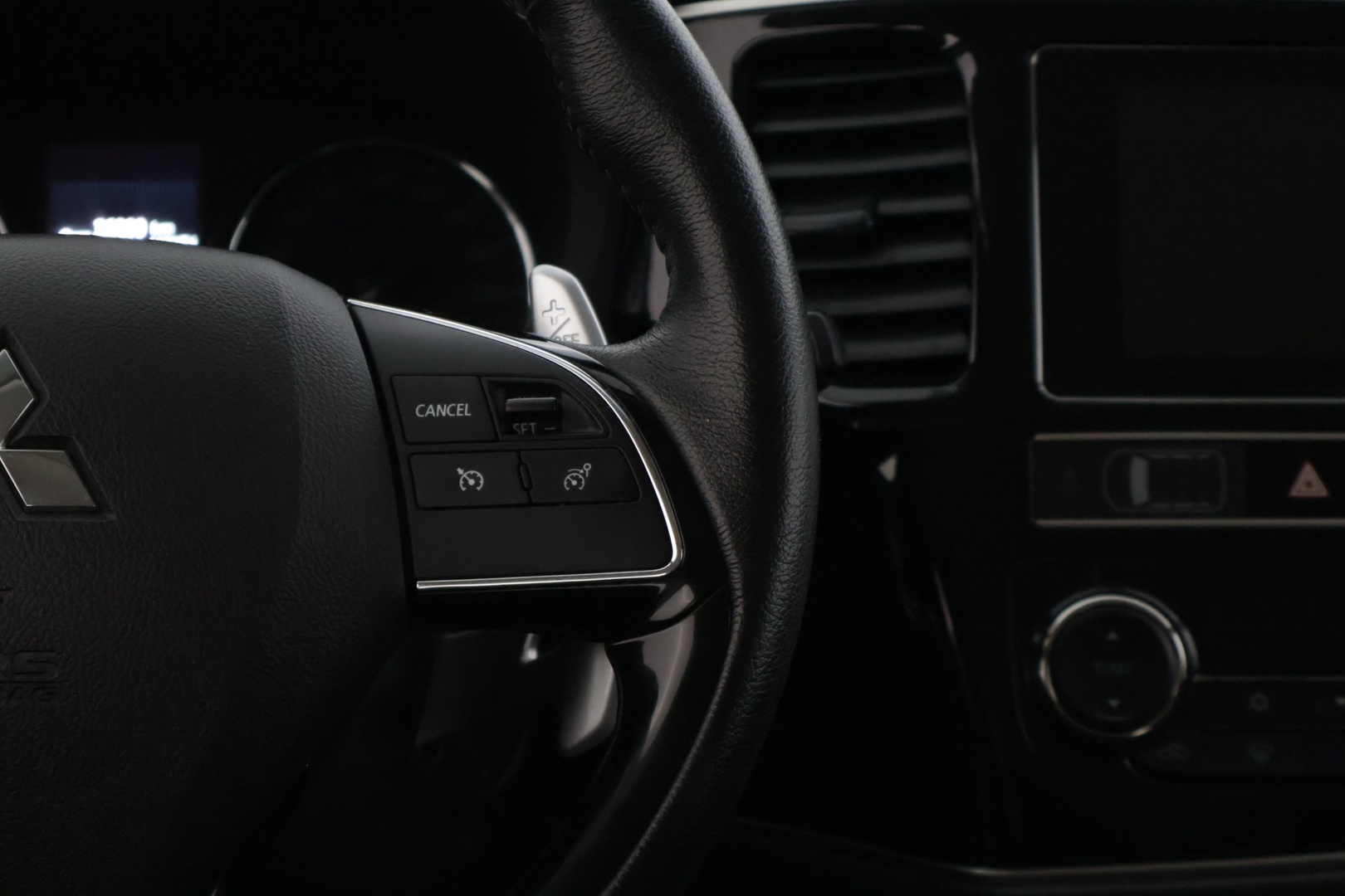 MITSUBISHI Outlander 2019