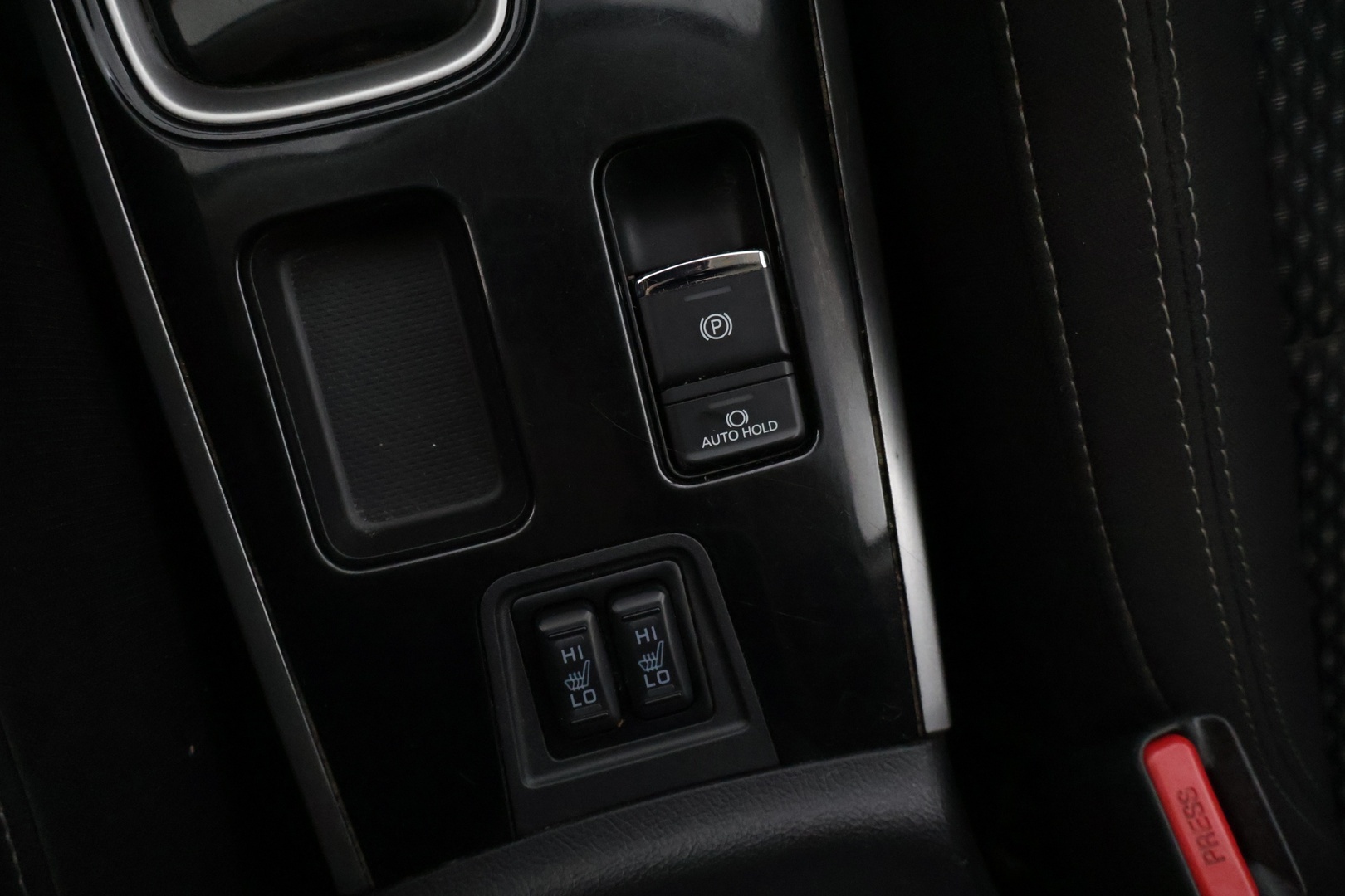 MITSUBISHI Outlander 2019