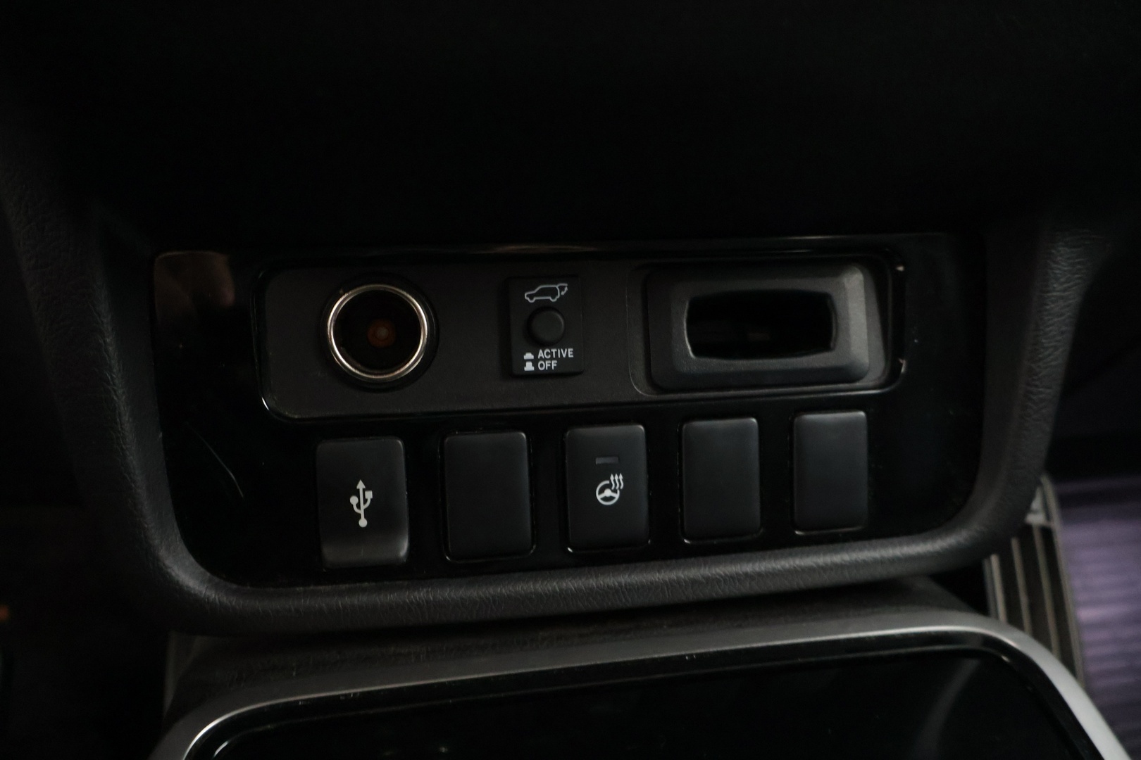 MITSUBISHI Outlander 2019