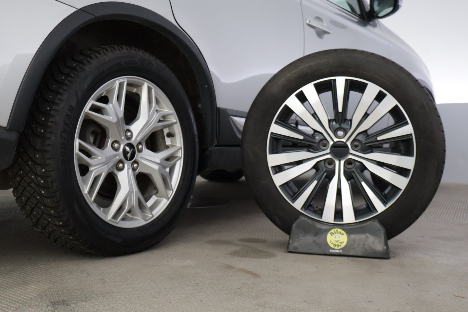 MITSUBISHI Outlander 2019