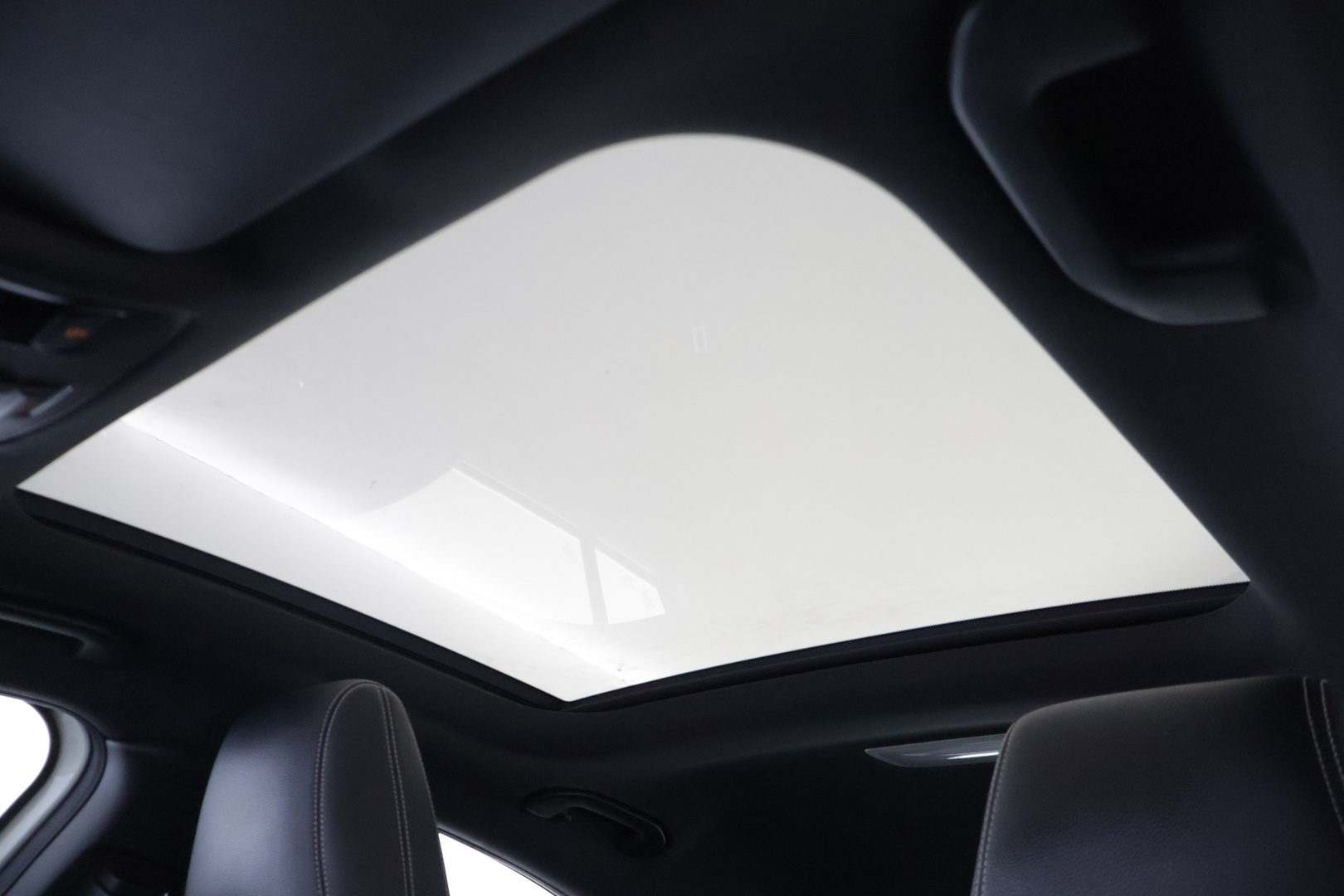 MERCEDES-BENZ A 2015