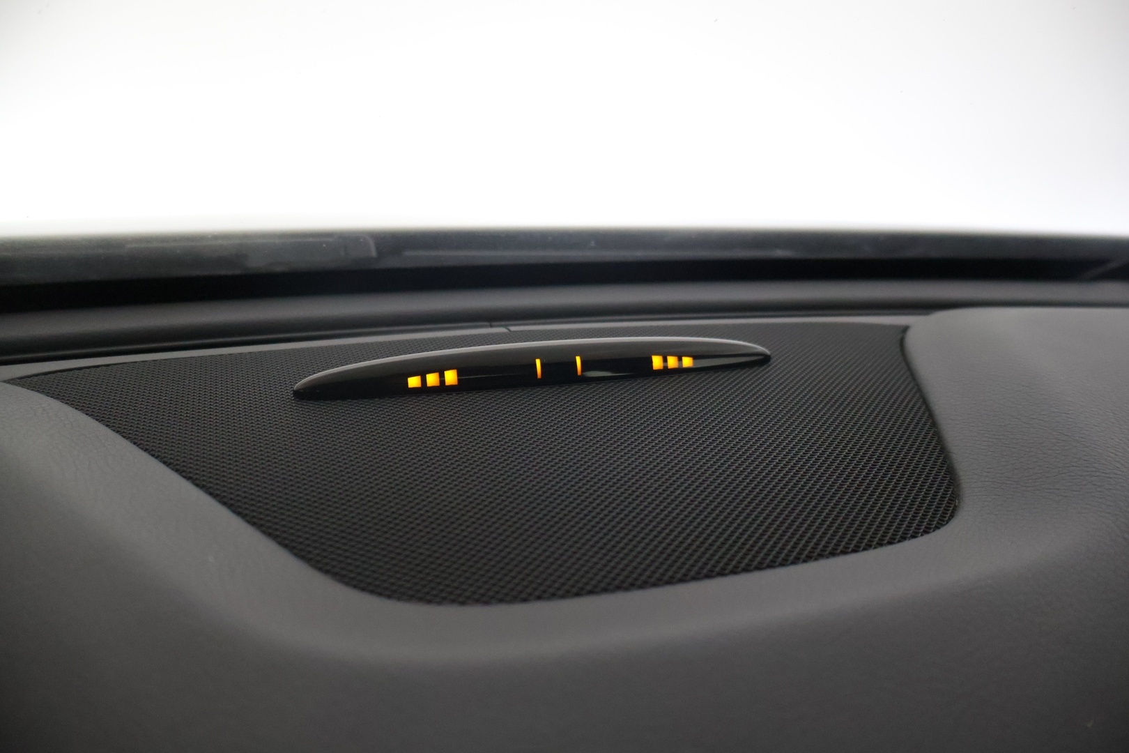 MERCEDES-BENZ A 2015