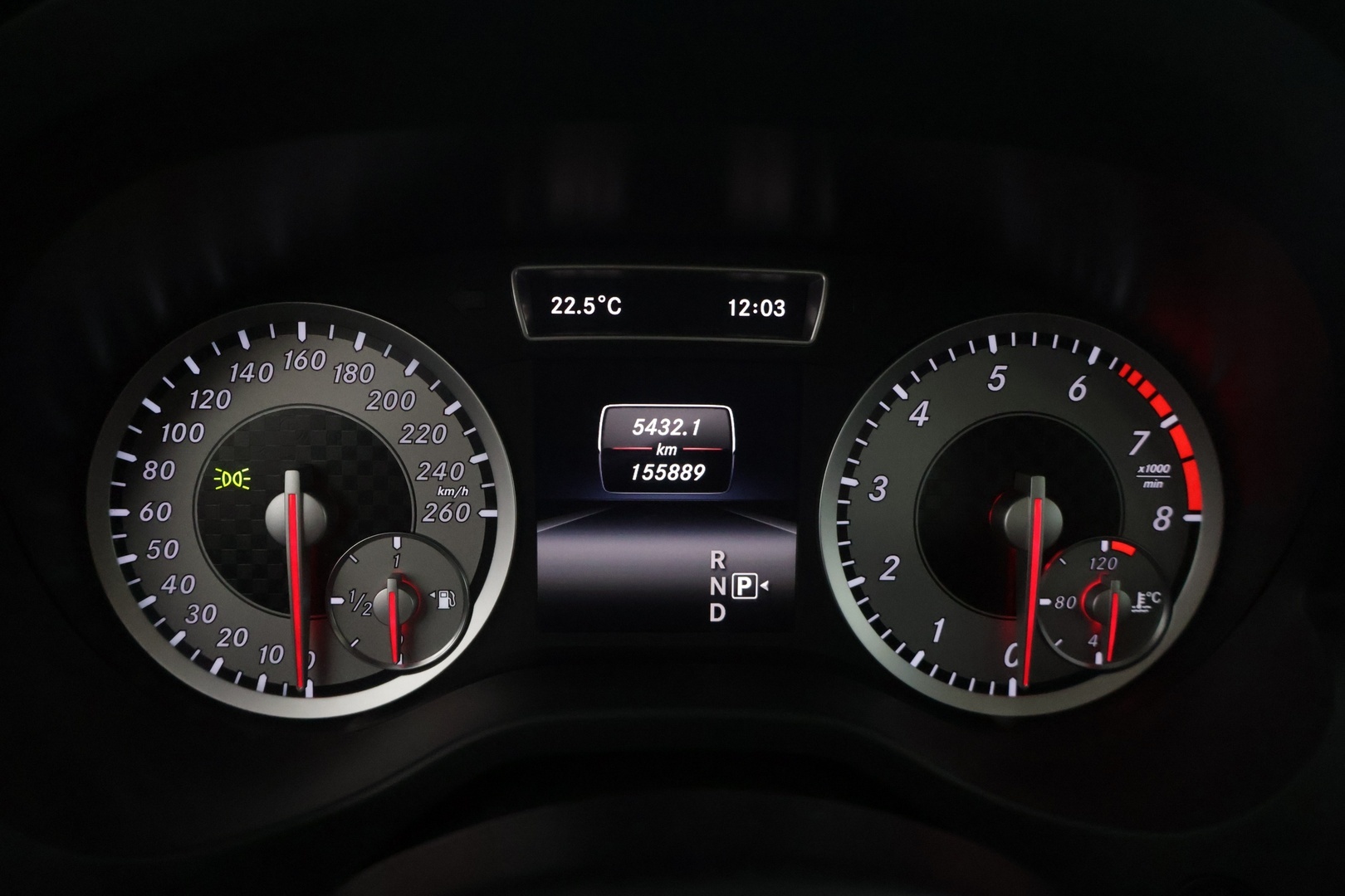 MERCEDES-BENZ A 2015