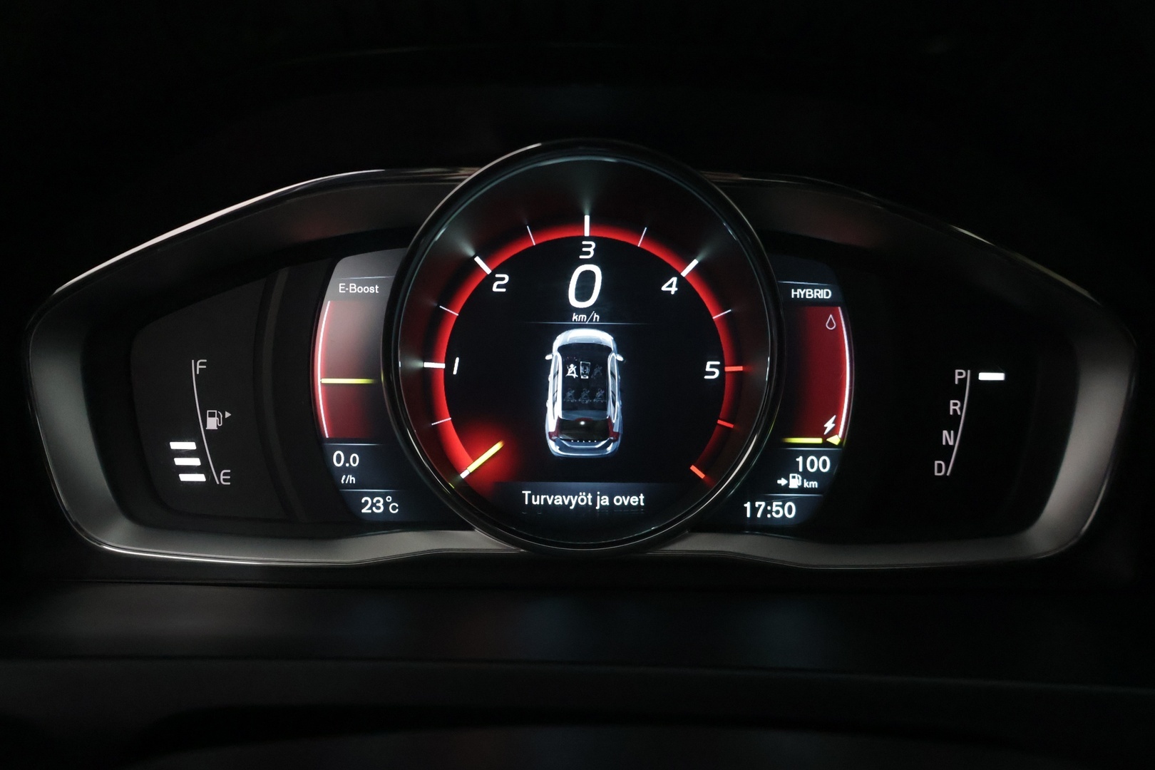 VOLVO V60 2015