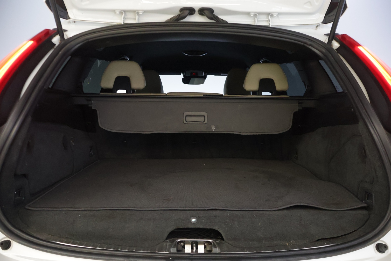 VOLVO V60 2015
